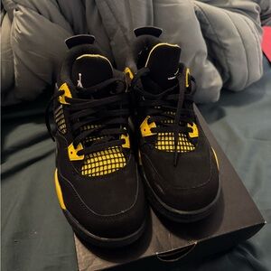 Air Jordan 4 Retro Thunder kids